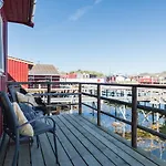 Hattvika * Ballstad