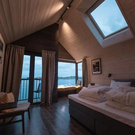 Hattvika Lodge *